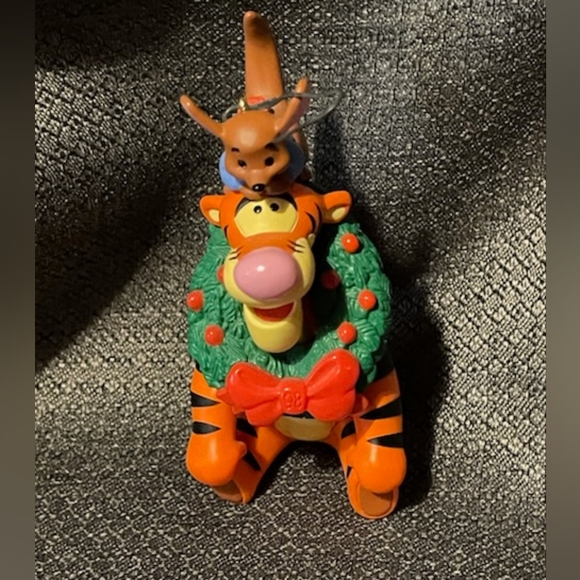 Bouncy Baby-sitter Winnie the Pooh Collection ornament - Picture 3 of 3